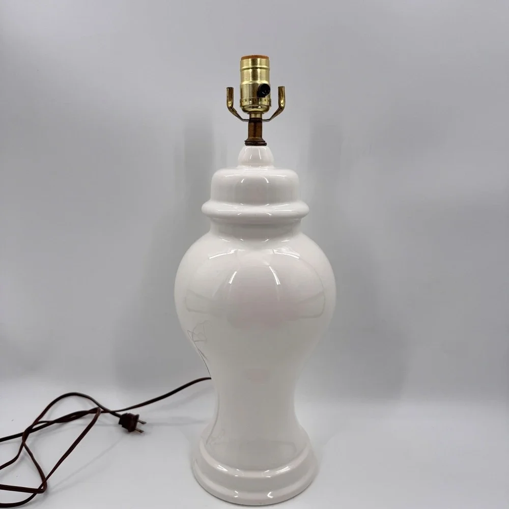 Vintage White Ceramic Ginger Jar Table Lamp Mid-Century Classic 20